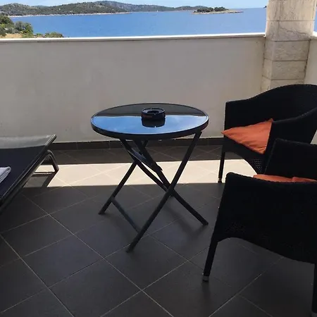 House Paradiso Apartment