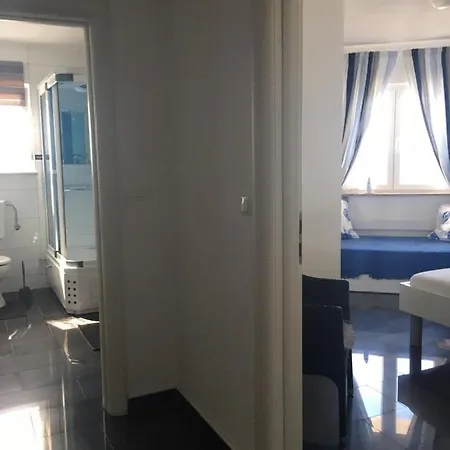 Apartment House Paradiso *