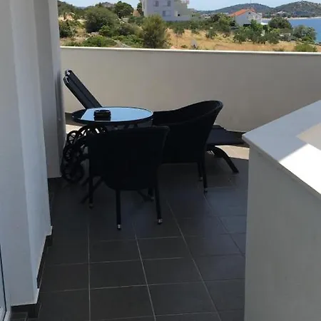 Apartment House Paradiso