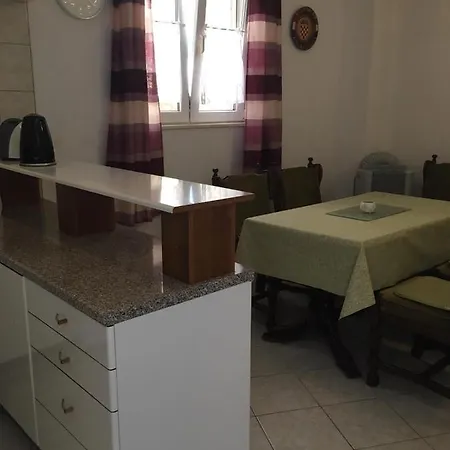 House Paradiso Apartman Rogoznica