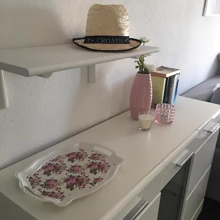 House Paradiso Apartman *
